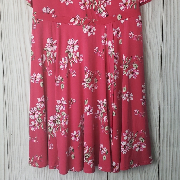 Torrid Raspberry floral faux wrap dress - Picture 4 of 8